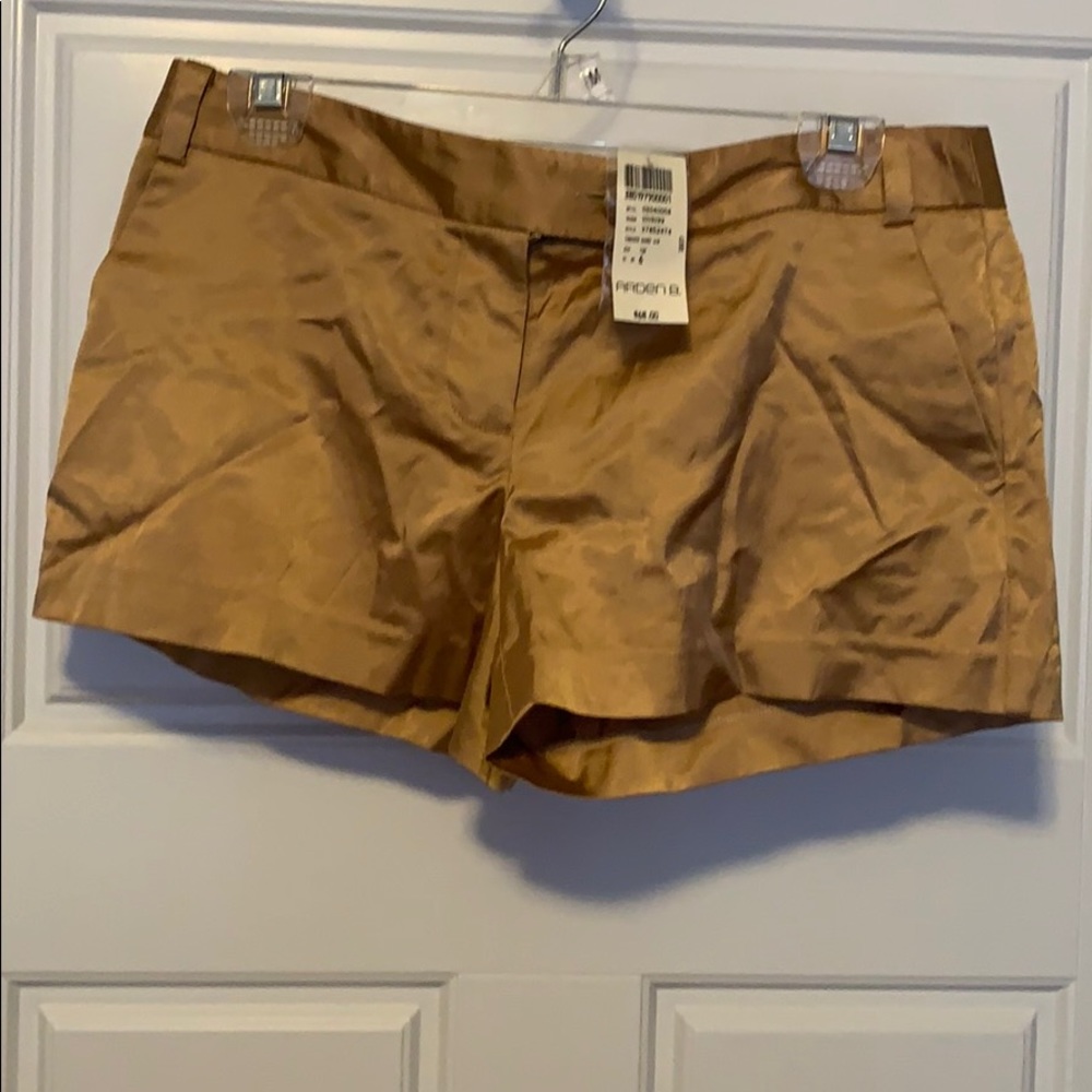 Arden B gold shorts size 6 NWT